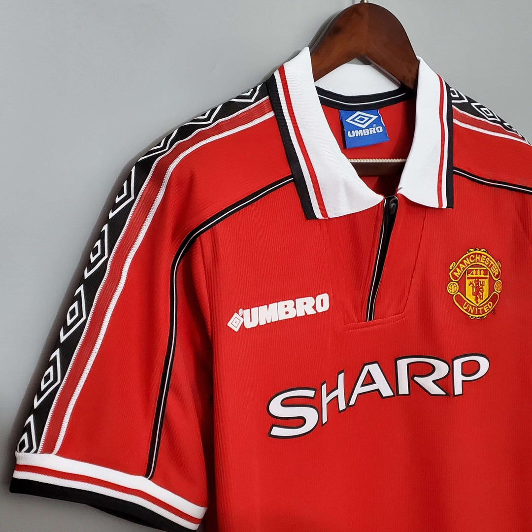 Manchester United 1998/1999 Home kit